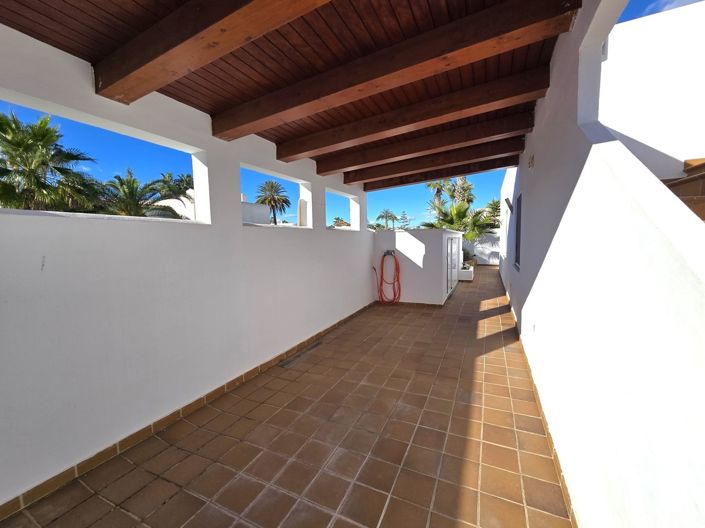 Image No.25-4 Bed Villa for sale