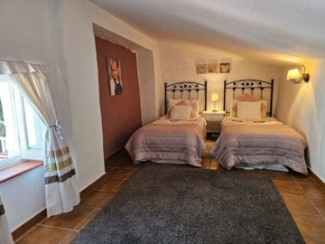 23460-cortijo-finca-for-sale-in-villanueva-de