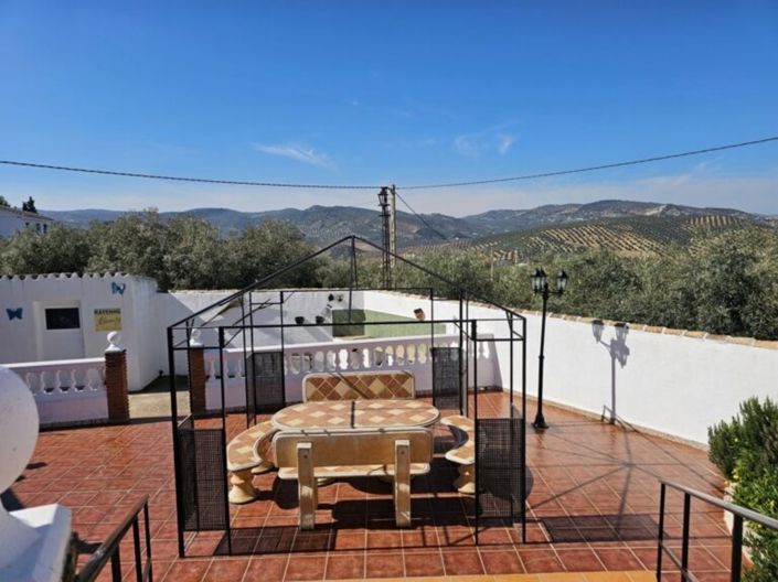 Image No.16-9 Bed Property for sale