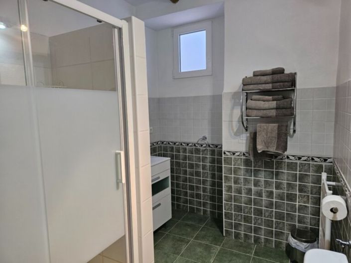 Image No.21-9 Bed Property for sale