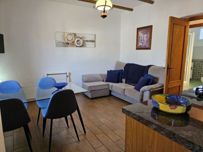 Image No.22-9 Bed Property for sale