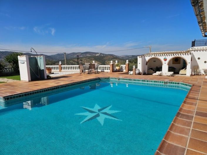 Image No.25-9 Bed Property for sale