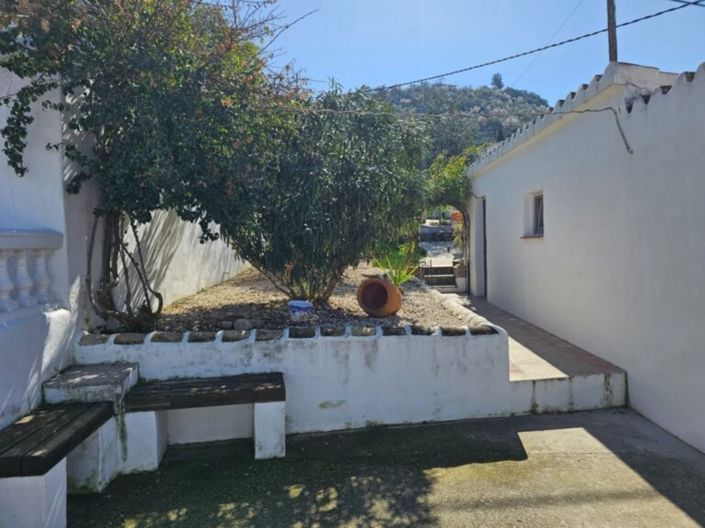 Image No.26-9 Bed Property for sale