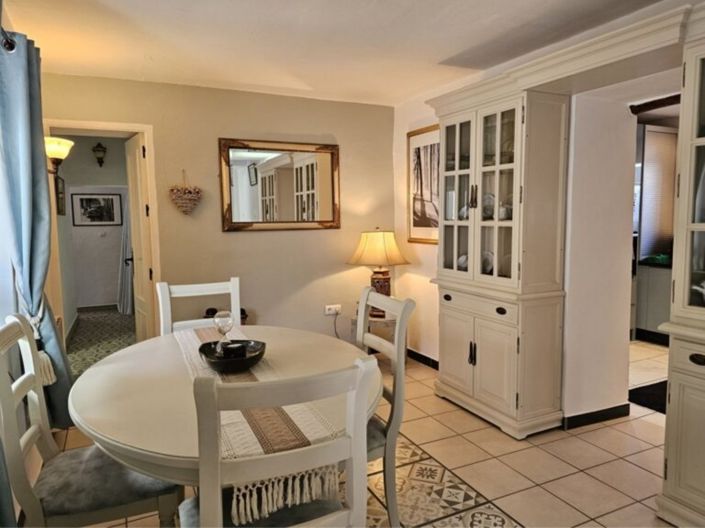 Image No.8-9 Bed Property for sale