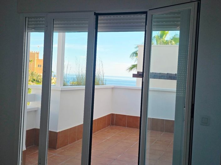 Image No.23-3 Bed Property for sale