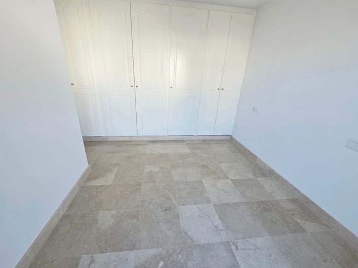 Image No.7-3 Bed Property for sale