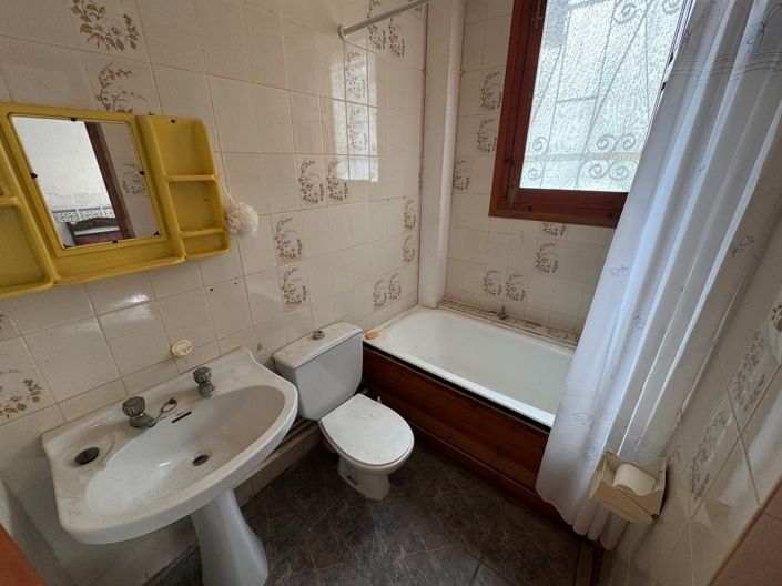 Image No.18-8 Bed Village House for sale