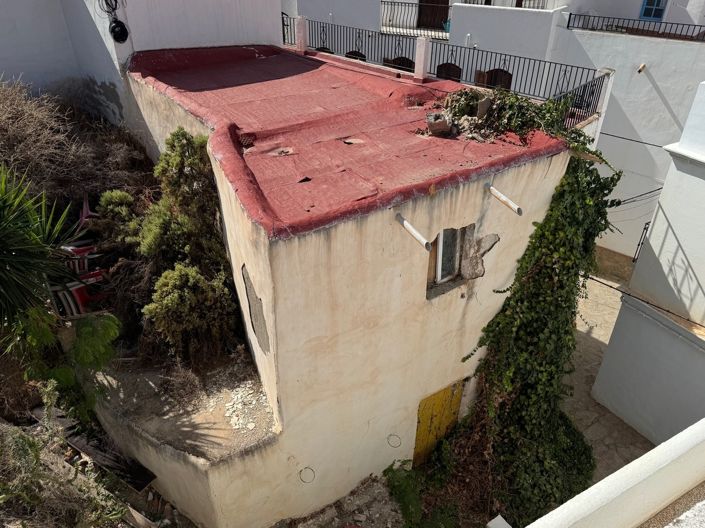 Image No.30-8 Bed Village House for sale