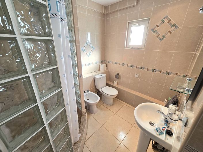 Image No.17-3 Bed Villa for sale