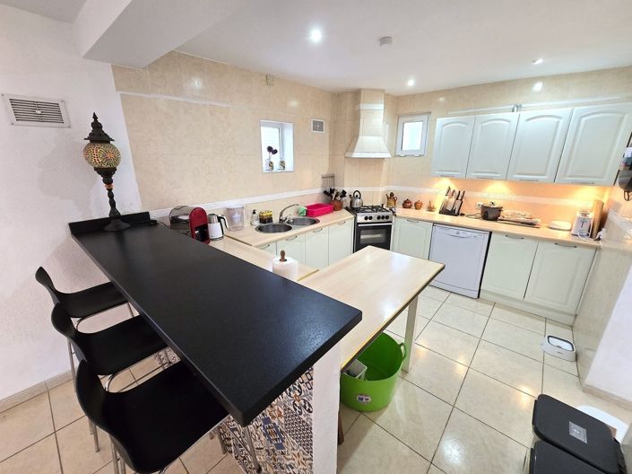 Image No.6-3 Bed Villa for sale