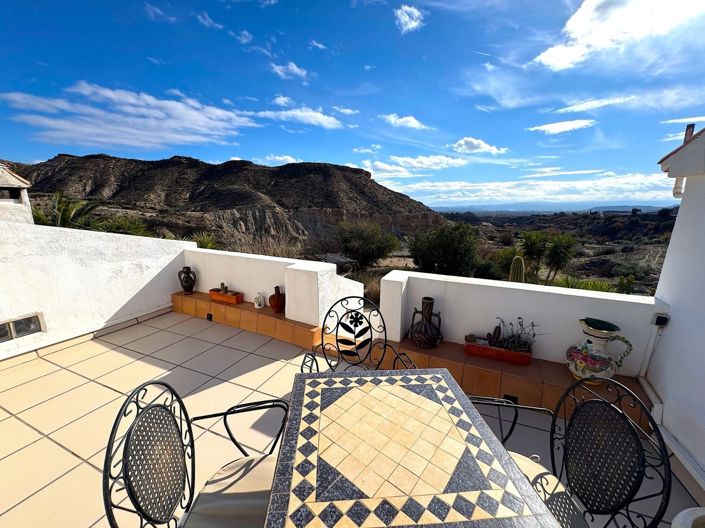 Image No.11-6 Bed Property for sale