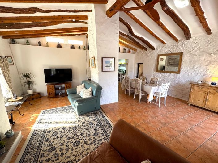 Image No.23-6 Bed Property for sale