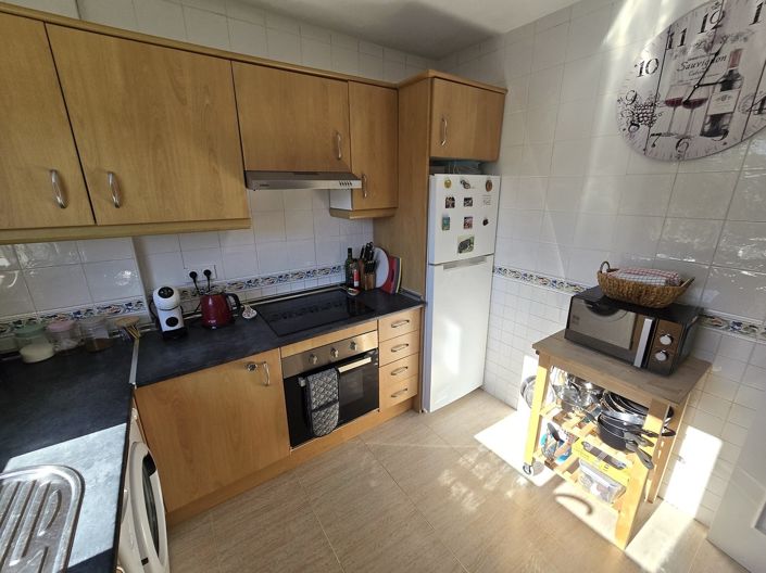 Image No.10-2 Bed Property for sale