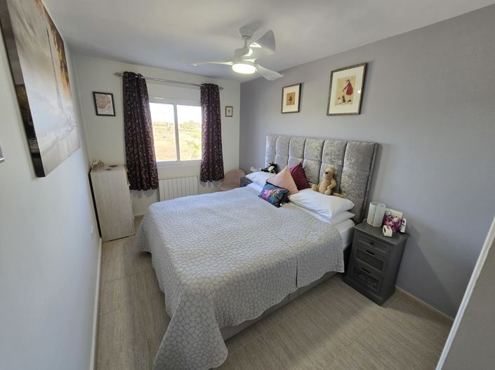 Image No.18-2 Bed Property for sale