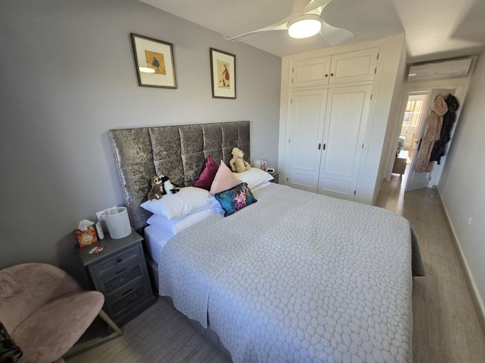 Image No.19-2 Bed Property for sale