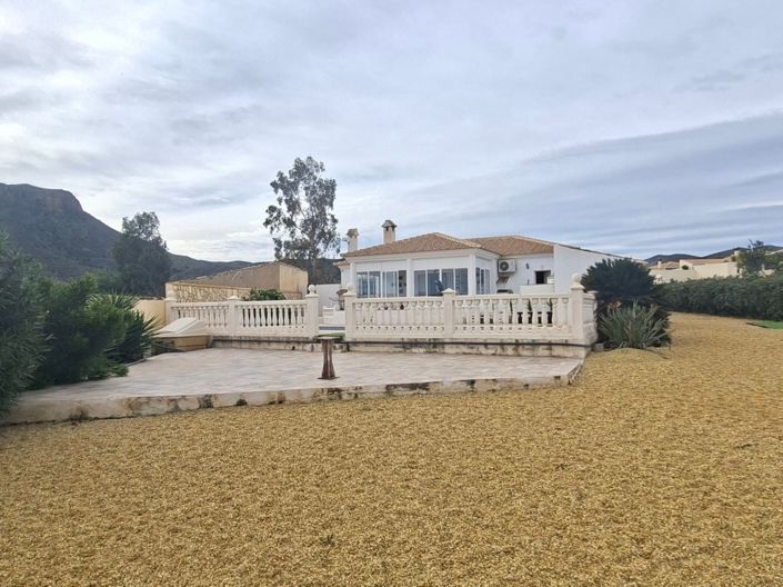 Image No.20-3 Bed Villa for sale