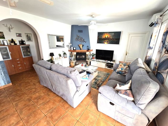 Image No.3-3 Bed Villa for sale