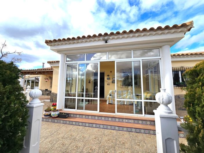 Image No.27-3 Bed Villa for sale