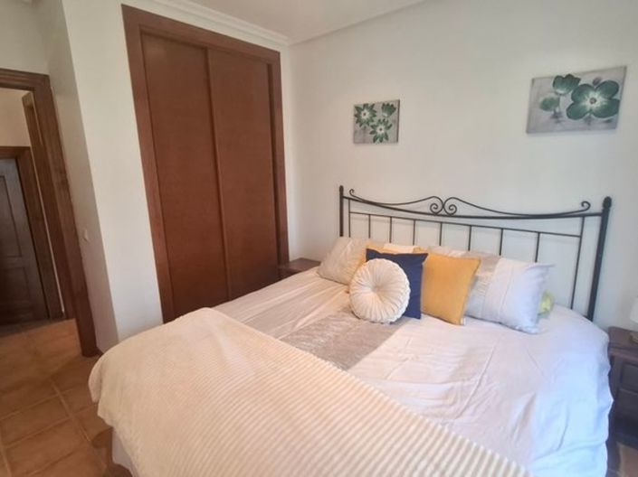 Image No.12-3 Bed Property for sale