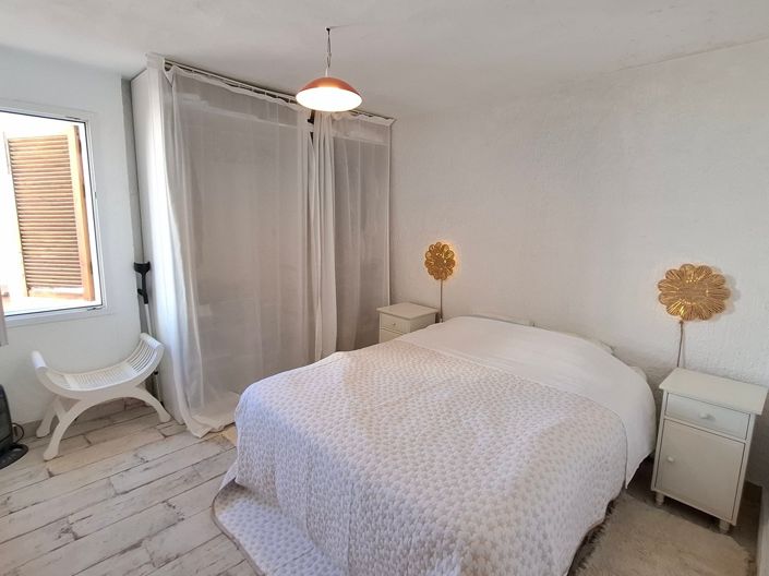 Image No.18-2 Bed Apartment for sale