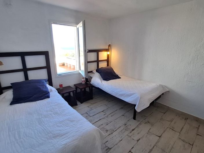 Image No.21-2 Bed Apartment for sale