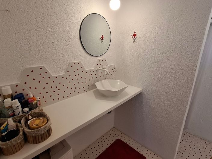 Image No.24-2 Bed Apartment for sale