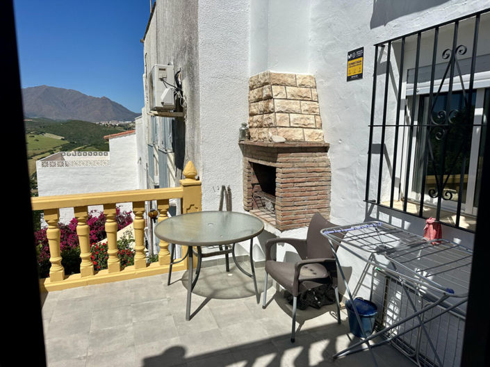 Image No.16-3 Bed Property for sale