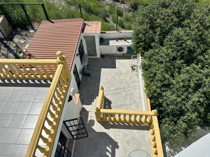 Image No.17-3 Bed Property for sale