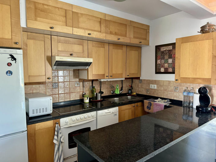 Image No.9-3 Bed Property for sale