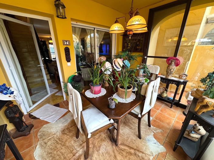 Image No.10-3 Bed Property for sale