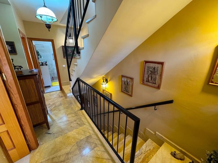 Image No.14-3 Bed Property for sale