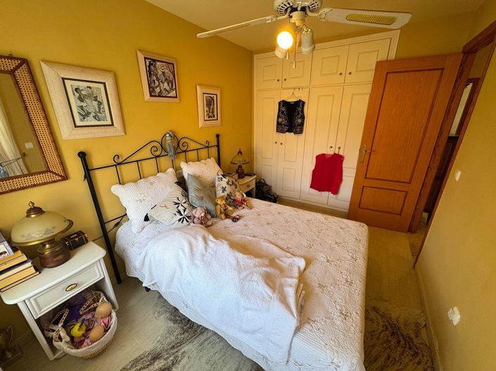 Image No.15-3 Bed Property for sale