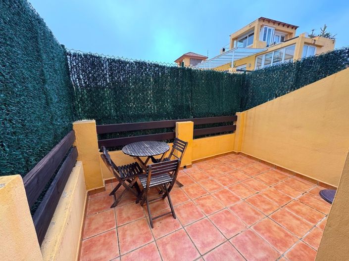 Image No.20-3 Bed Property for sale