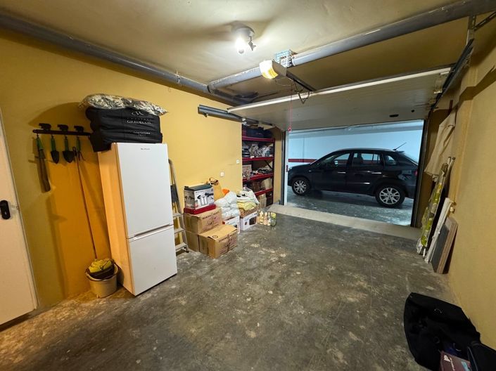 Image No.23-3 Bed Property for sale