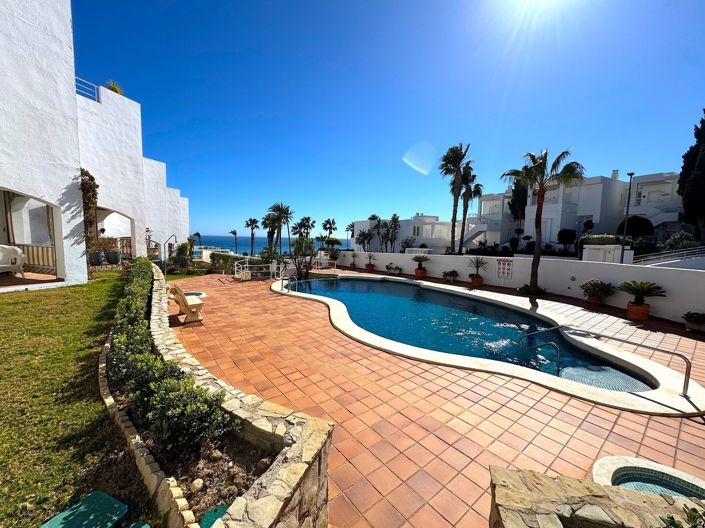 Image No.23-3 Bed Property for sale