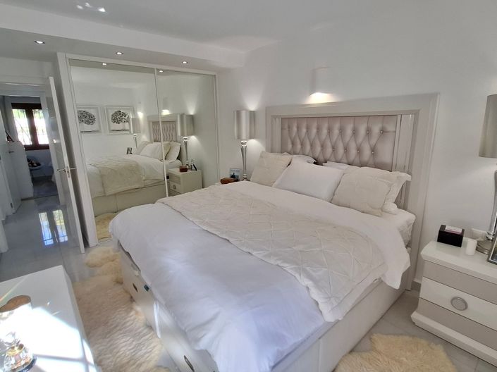 Image No.12-2 Bed Apartment for sale