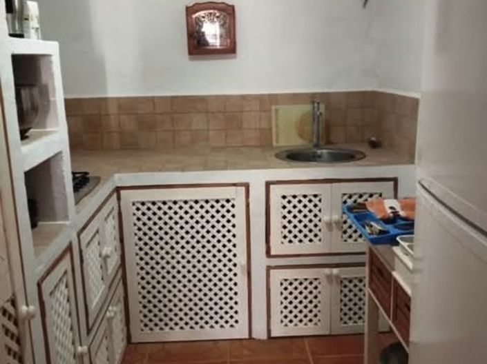 Image No.14-7 Bed Property for sale