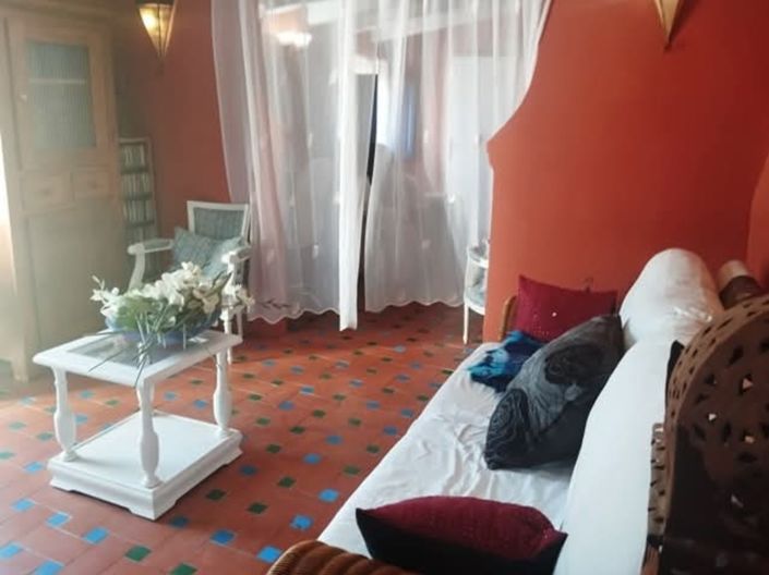 Image No.5-7 Bed Property for sale