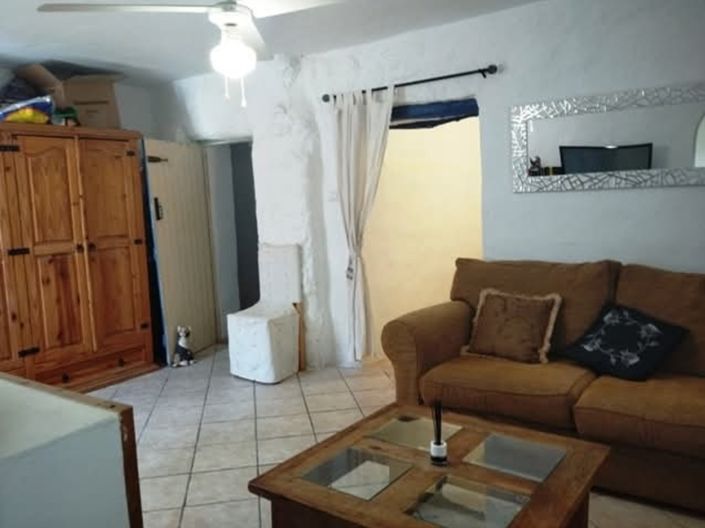 Image No.8-7 Bed Property for sale