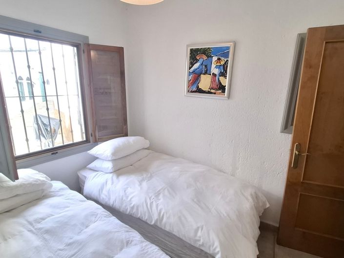 Image No.8-2 Bed Apartment for sale