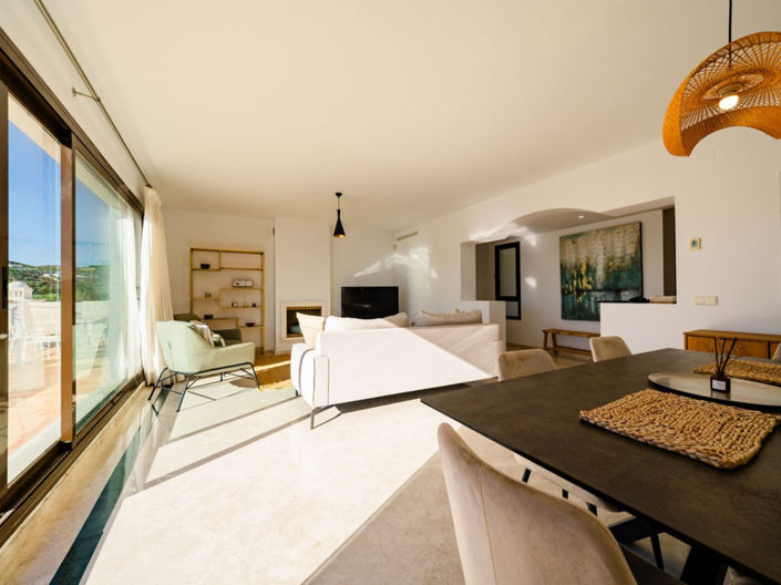 Image No.11-3 Bed Apartment for sale