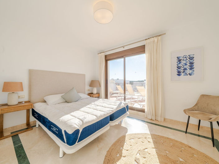 Image No.18-3 Bed Apartment for sale