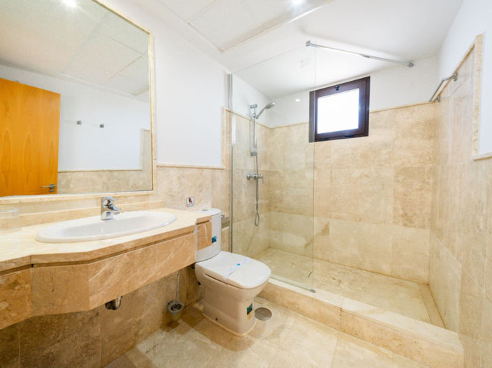 Image No.24-3 Bed Apartment for sale