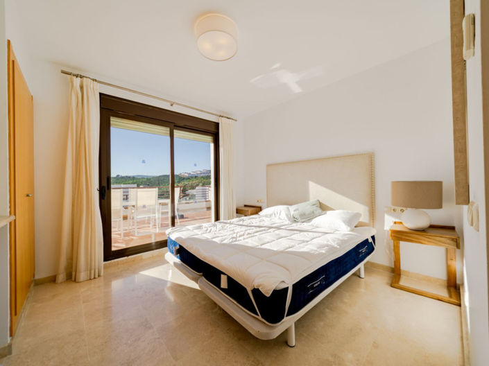 Image No.27-3 Bed Apartment for sale