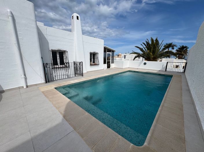 Image No.2-3 Bed Villa for sale