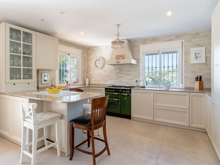 Image No.5-5 Bed Villa for sale