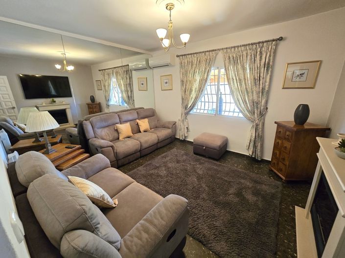 Image No.10-5 Bed Villa for sale