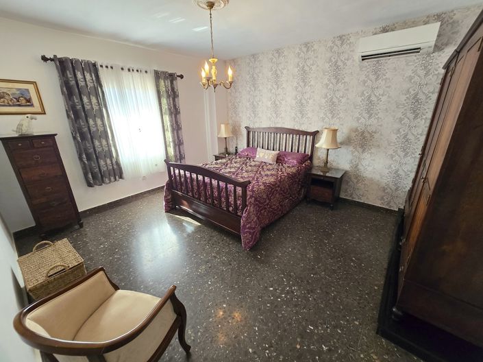 Image No.21-5 Bed Villa for sale