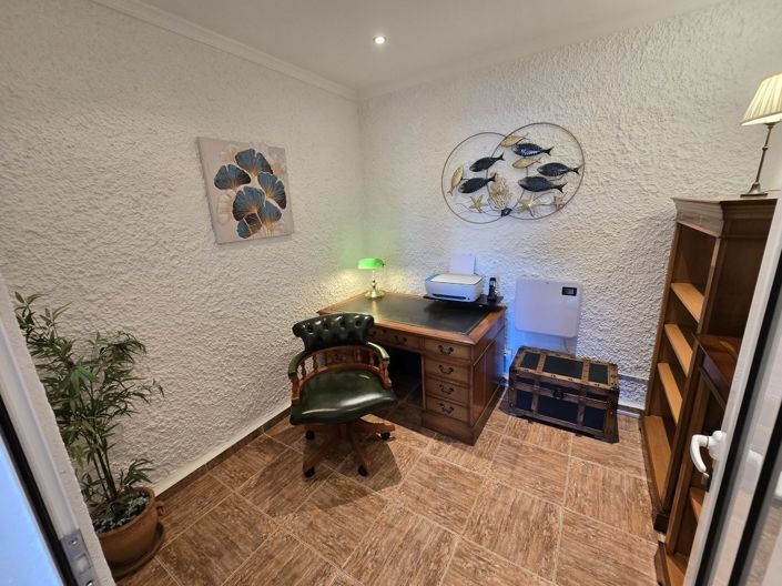 Image No.7-5 Bed Villa for sale