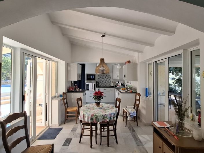 Image No.11-3 Bed Villa for sale